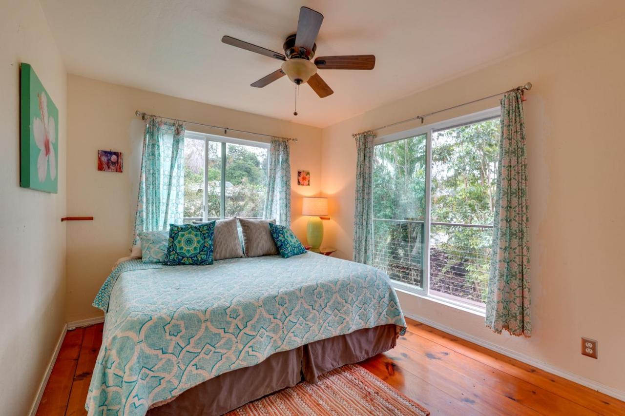 Breezy Kailua-Kona Bungalow With Lanai And Ocean View! Екстер'єр фото